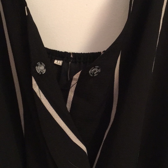 Black and white striped romper - Picture 3 of 4